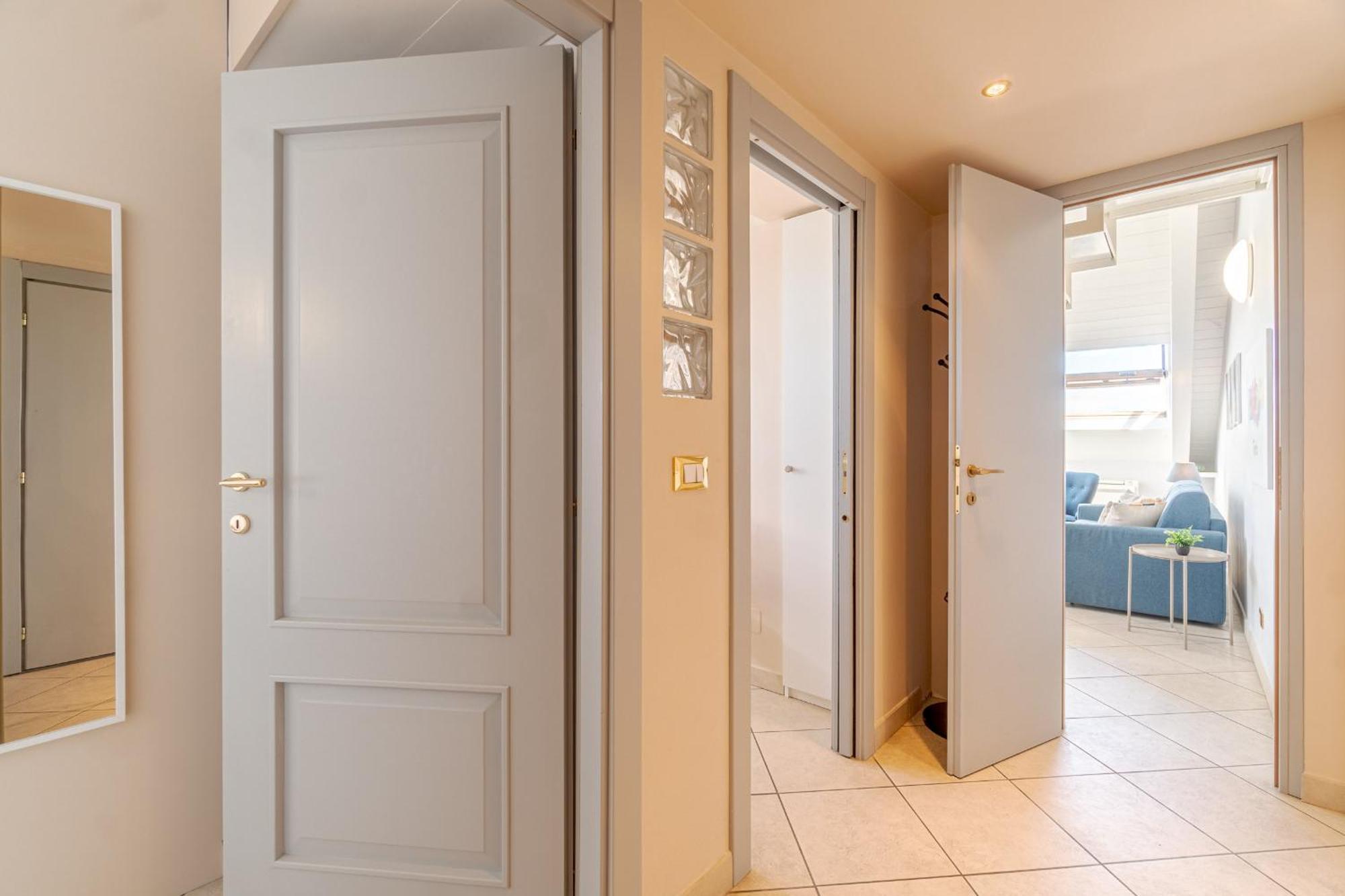 Politecnico & Crocetta Elegant Flat * Turin